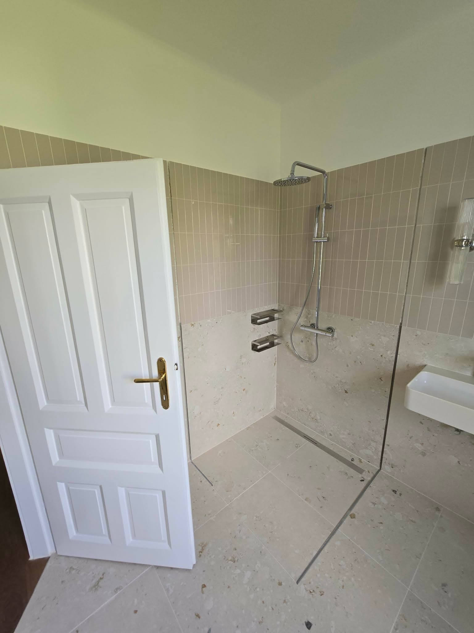 Fassade & Stiegenhaus